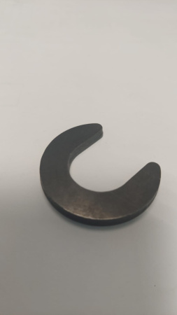 Стопорная U-обр. шайба задней полуоси V-184 TR 2000- (4мм)